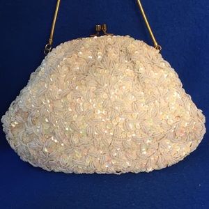 Vintage 60s LA REGALE hand beaded formal clutch